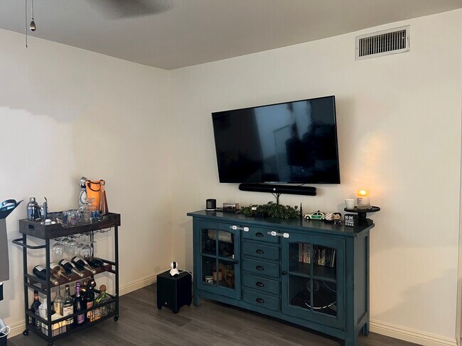 Sala de estar - 9866 Highland Ave