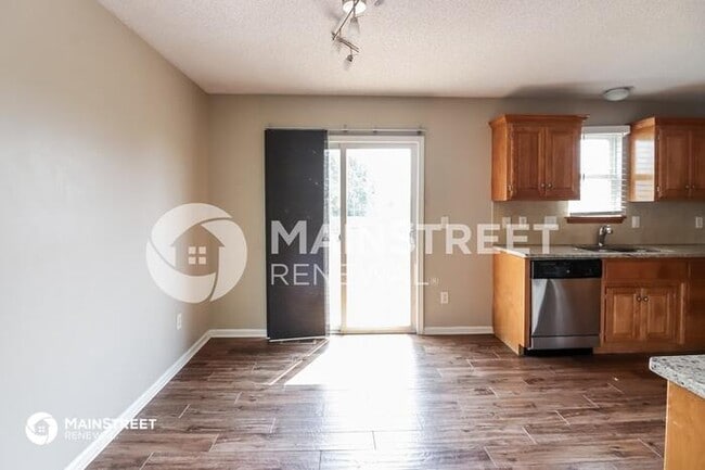 Building Photo - 501 Fall Creek Dr, Belton, MO 64012