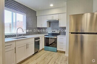 Building Photo - 9913 NE 86th St
