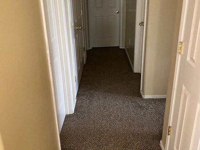 Building Photo - 10703 Sunset Ranch Dr, Bakersfield, CA 93311