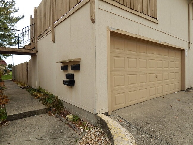 Building Photo - 8345 Paso del Norte Ct