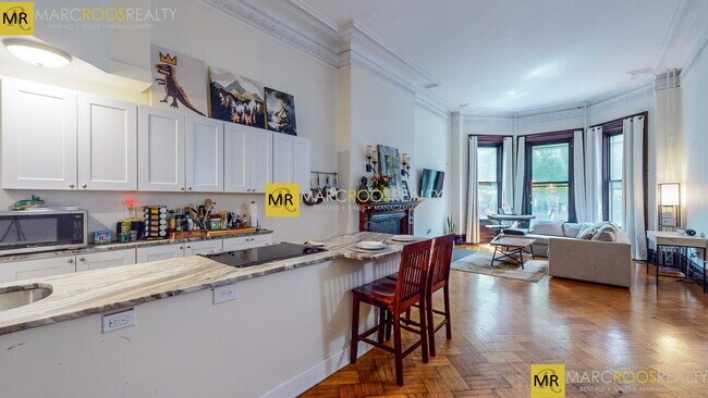Building Photo - 175 Marlborough St