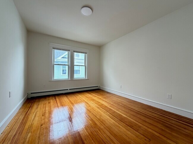 Foto del edificio - 0 Newbury Ave