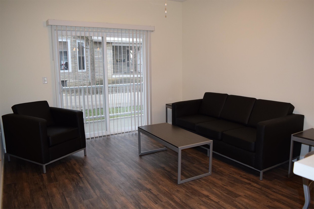Foto principal - 509 S Elm St