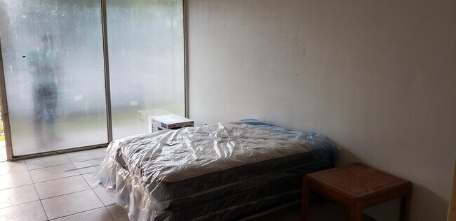 Foto del edificio - 1202 Ridgewood Ave