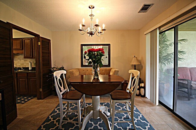 Foto del edificio - Beautifully Updated Patio Home In Niceville!