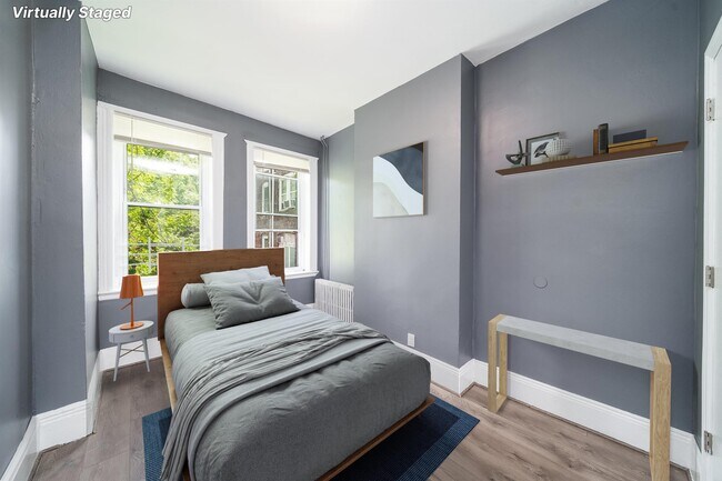 Foto del edificio - 122 Mallory Ave