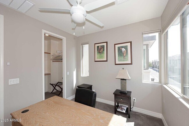 Foto del edificio - 7338 E Casitas Del Rio Dr