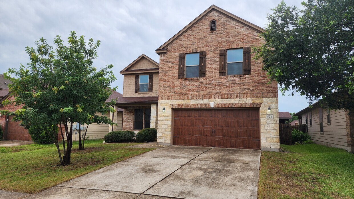 Foto principal - 1109 Strickling Dr