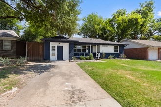 Building Photo - 309 Dover Dr