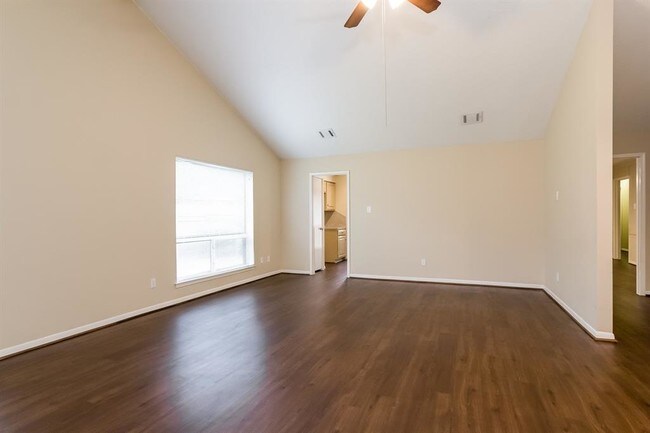 Building Photo - 25307 Wingfield Ln