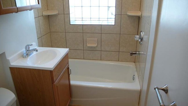 Baño - 6237-45 Kedzie