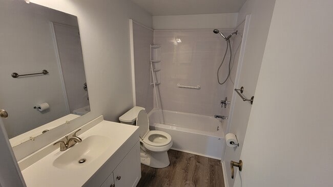 Building Photo - 2130 Wonderwin St