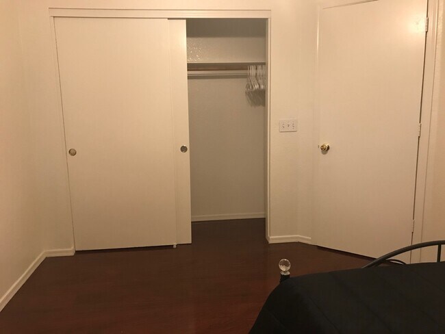 Building Photo - 492 E Laredo St