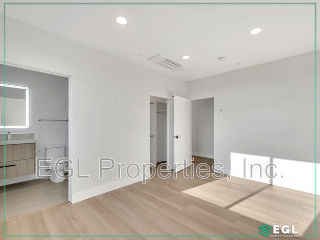 Foto del edificio - 514 Grand Blvd