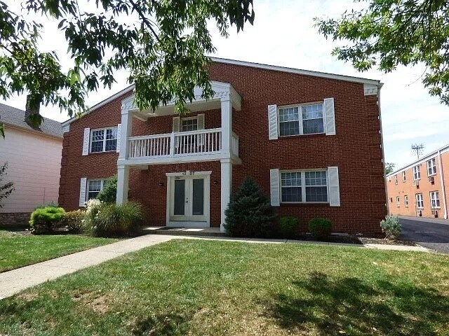 Primary Photo - 1397 Broadview Ave