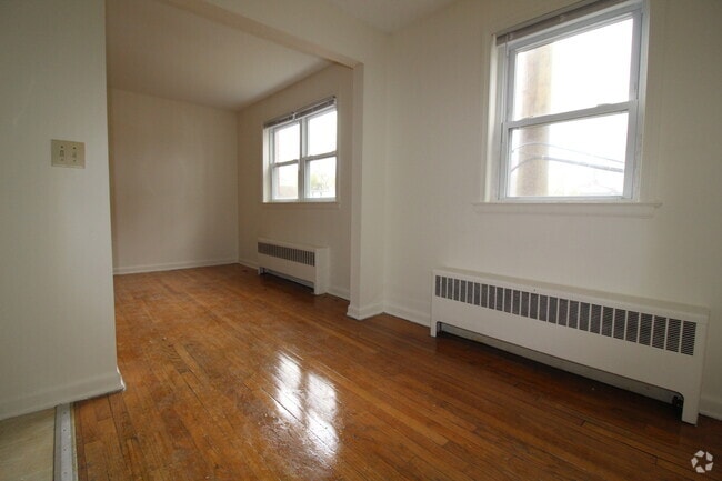 Building Photo - 33 Burnside Ave