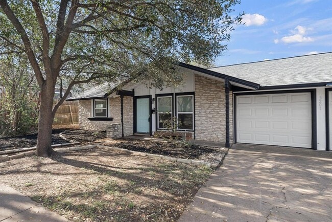 Building Photo - 3201 Mossrock Dr