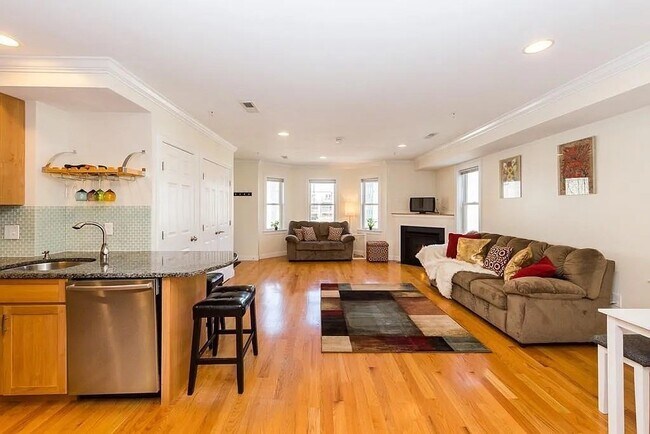 Building Photo - 15 Ward St