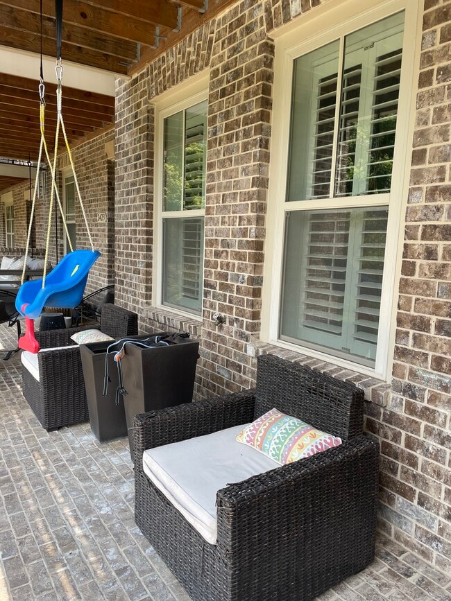Building Photo - 2425 Gatebury Cir