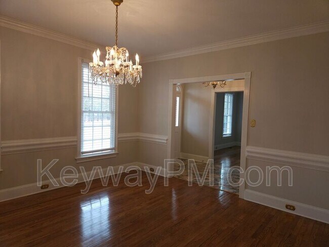 Foto del edificio - 954 Windmill Ln