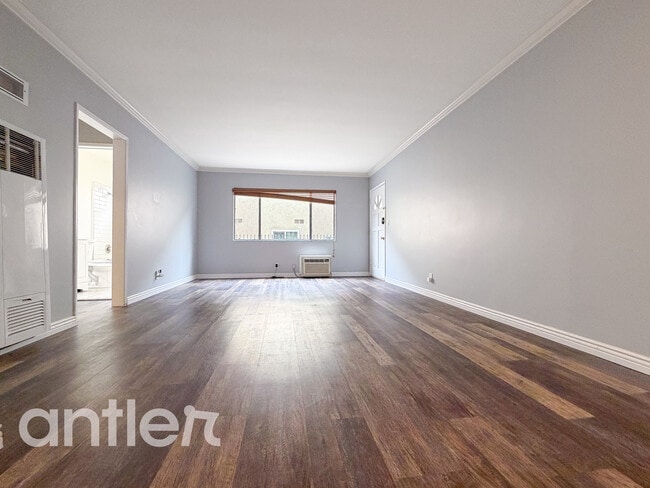 Building Photo - 14270 Dickens St