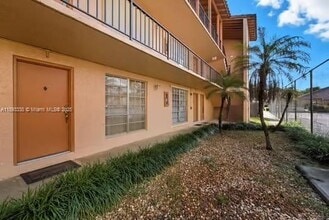Building Photo - 7151 Miami Lakes Dr