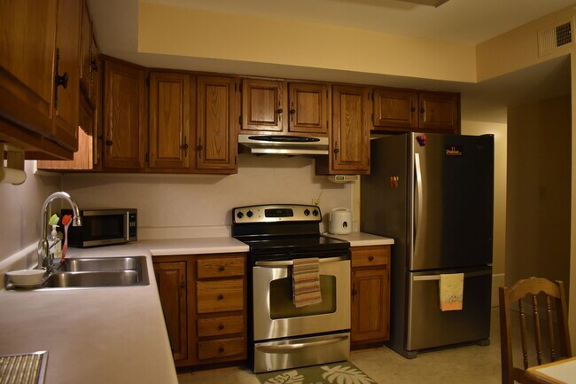 Kitchen - 745 Houston Mill Rd NE