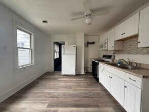 Building Photo - 83 S Empire St