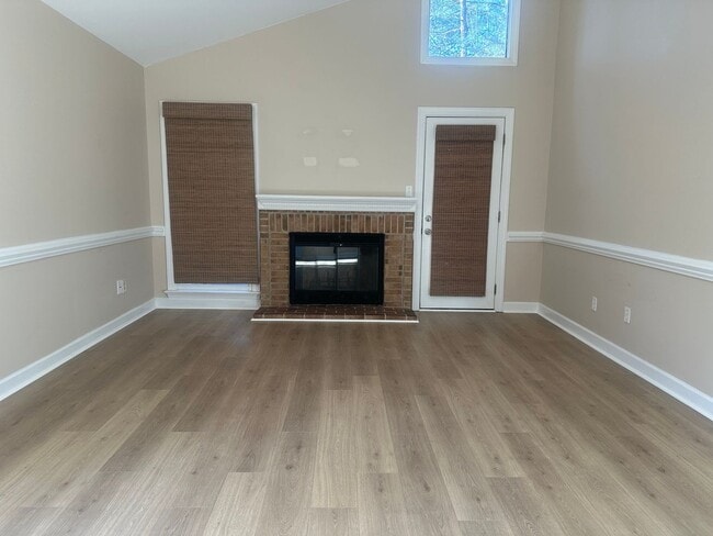 Building Photo - 5500 Fortunes Ridge Dr