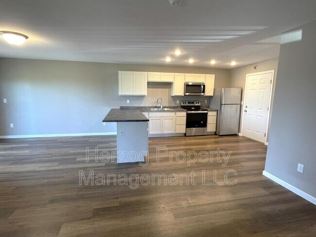 Foto del edificio - 601 17th Avenue Southwest
