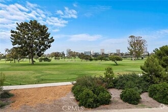 408 Villa Point Dr