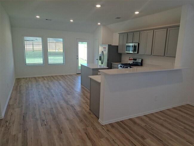 Foto del edificio - 124 Southern Red Oak Ln