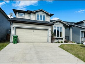 Building Photo - 118 Luxstone Rd SW