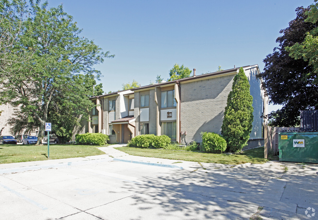 Primary Photo - Clinton Place Apartments & Townhomes