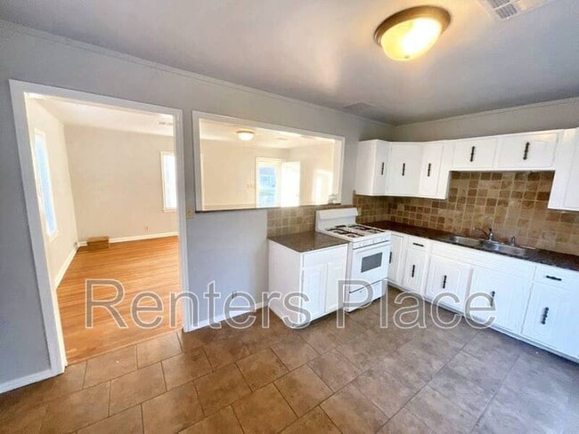 Foto del edificio - 1208 S Erie Ave