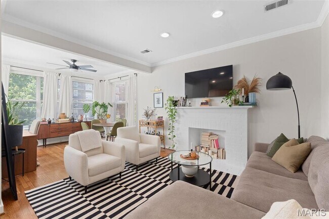 Foto del edificio - 5621 Pershing Ave