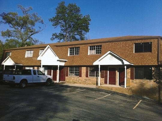 Primary Photo - Crestview Apartments