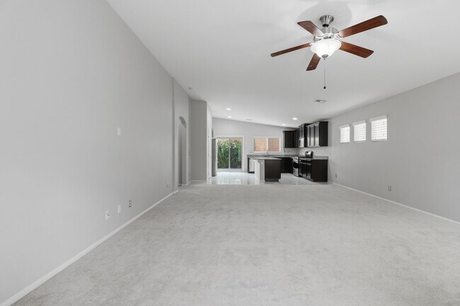 Foto del edificio - SW!!! Casita!!!! Single Story!!! 4 Bedrooms!!! Gated!!! End or Cut De Sac!!! Community green area...