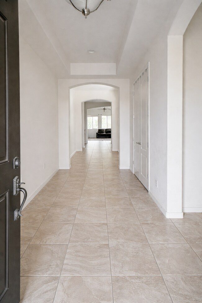 Foto del edificio - 4070 S Pearl Dr