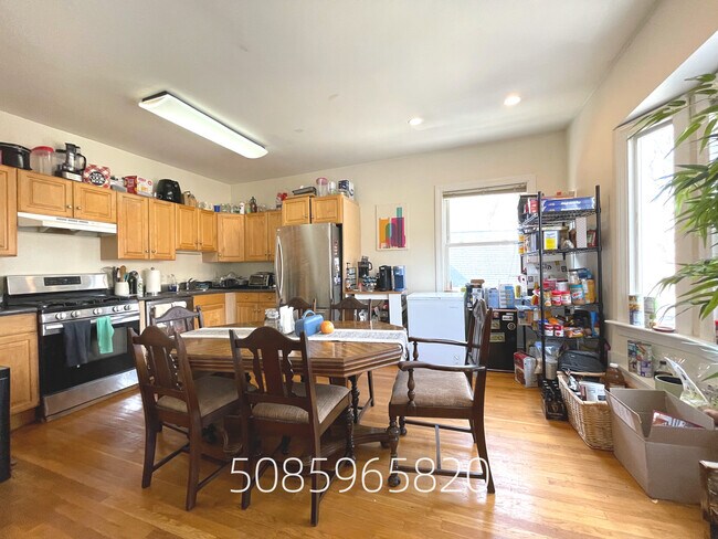 Foto del edificio - 66 Englewood Ave