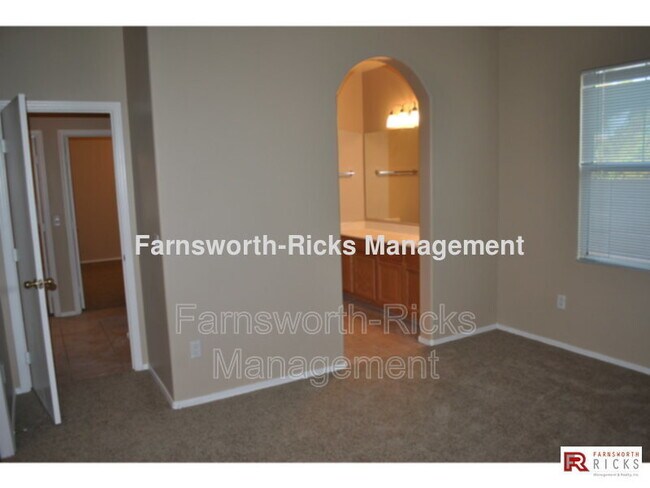 Building Photo - 1575 S Jacana Ln