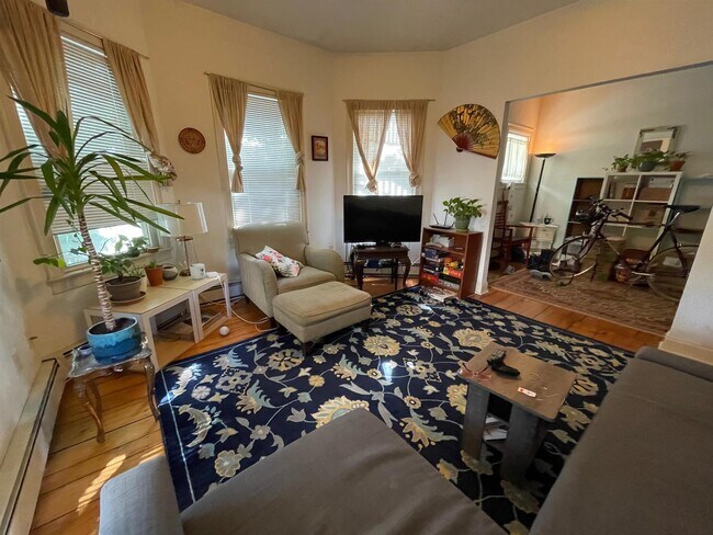 Foto del edificio - 789 Somerville Ave