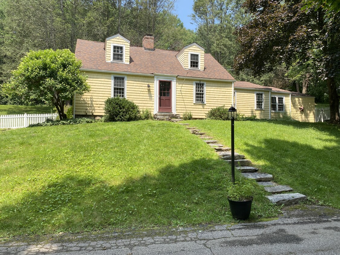 Foto principal - 70 Averill Rd