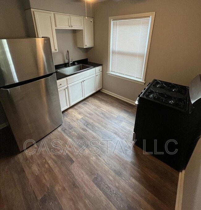 Building Photo - 1607 Algonquin Pkwy