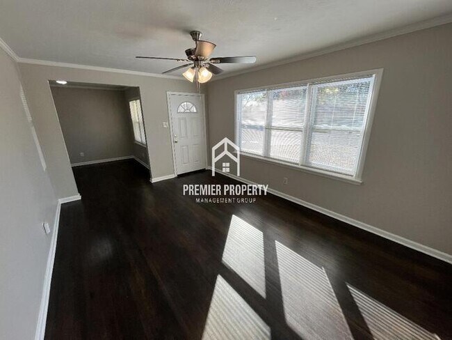 Foto del edificio - 3706 Bedford Ln