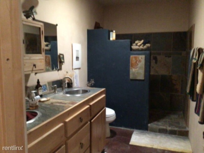Building Photo - 1 br, 1 bath House - 41921 N Central Ave