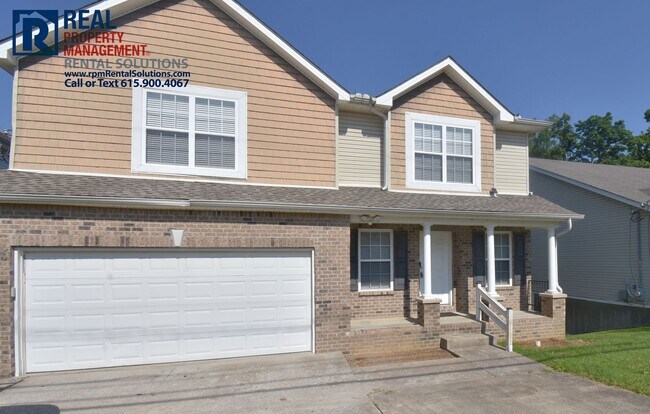 Foto del edificio - Wonderful 2 story 3BD/2.5BA home in LaVergne w/ attached garage!
