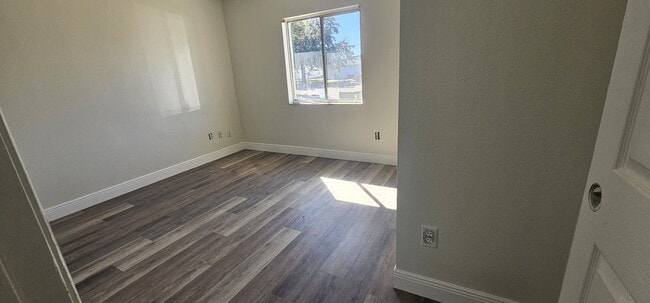 Building Photo - COMPLETELY RENOVATED  3 bed /2 bath  SINGLE FAMILY HOME