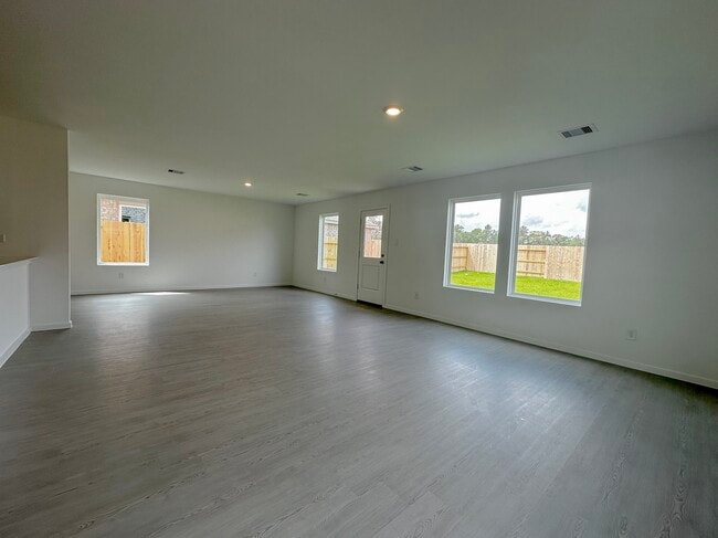 Building Photo - 6242 Alder Crk Dr
